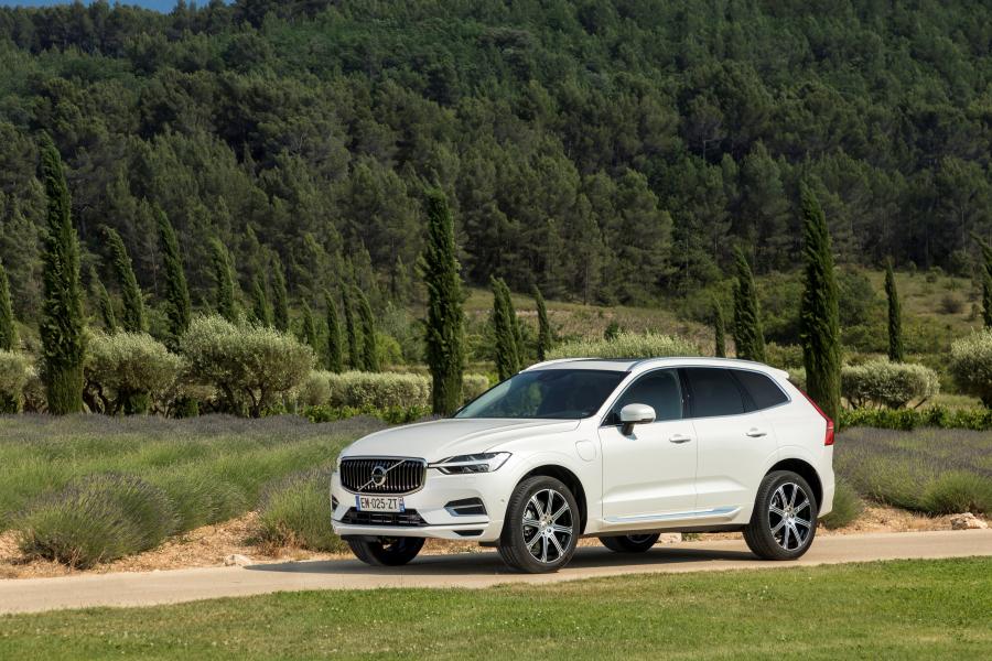  Volvo XC60 T8 Inscription 2017 года  (WW) (фото 7 из 40)